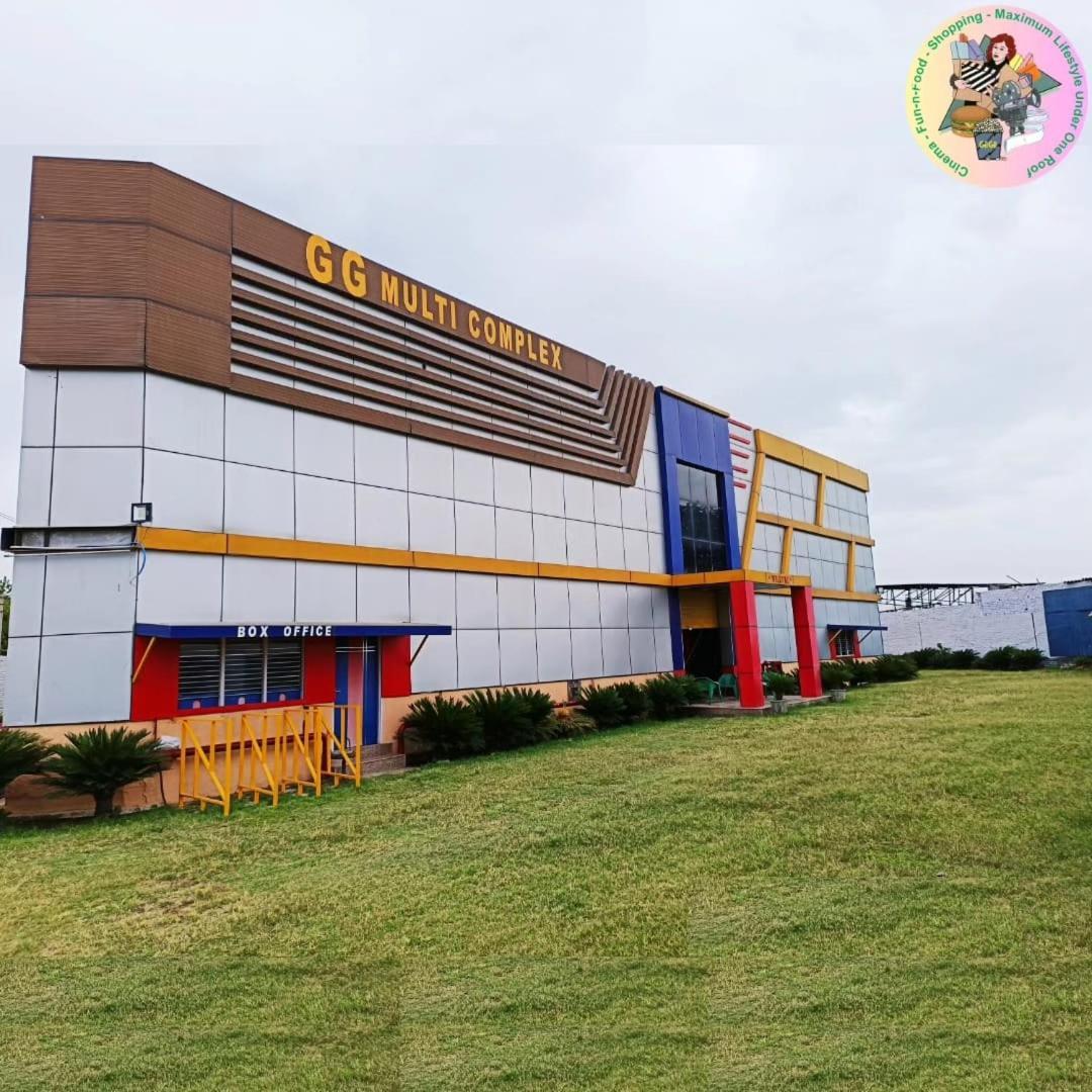 G G Multi Complex Hotel Meerut Luaran gambar